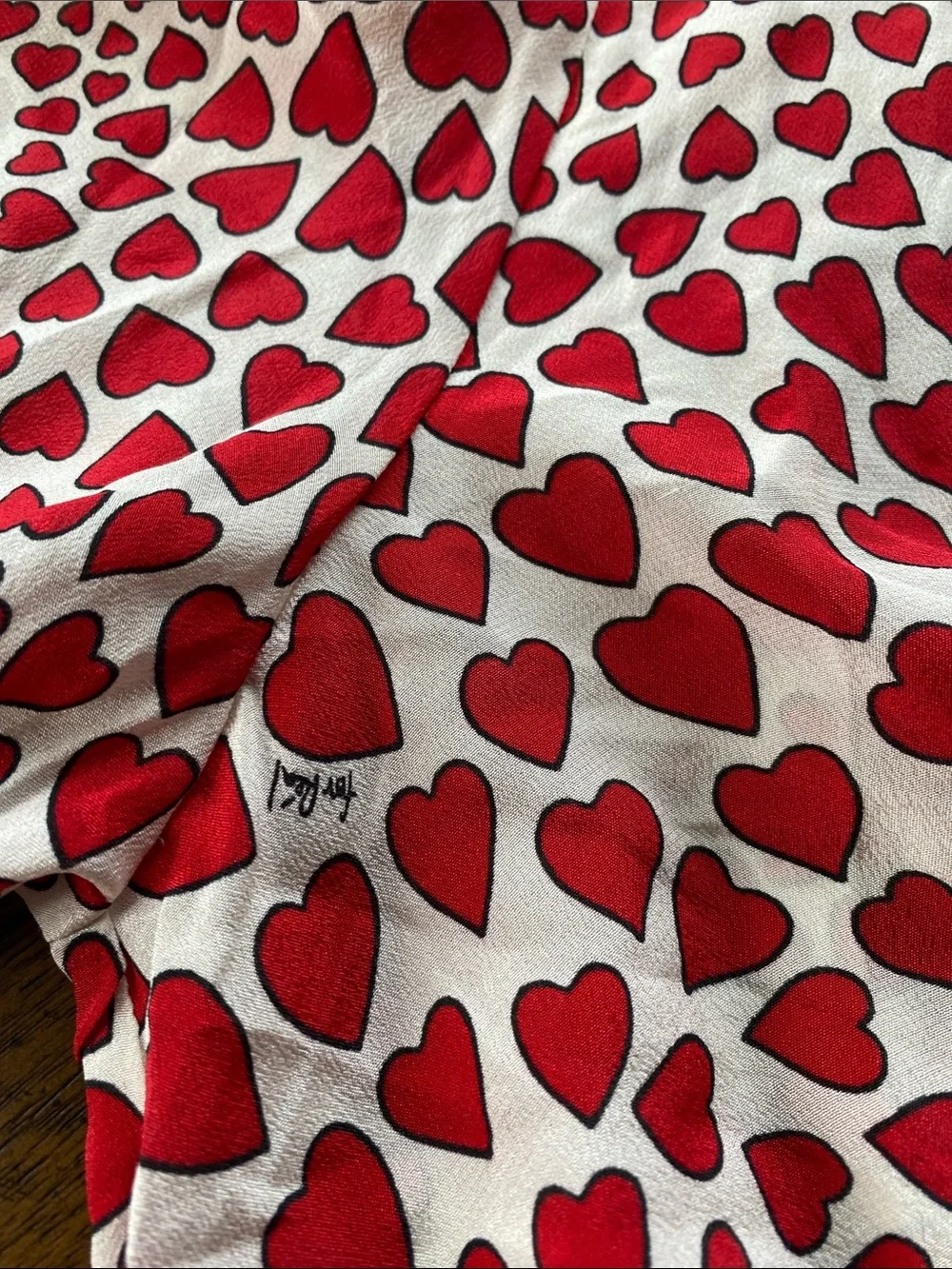 Authentic silk with the hidden 'for Real' signature in the print (see photos)